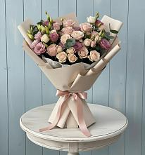 Букет цветов из:  Розы и Лизиантусы #REPLACE_PRED# Абадзехской