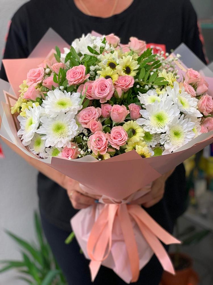 Букет цветов из: Розы и Хризантемы в Абадзехской