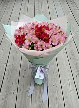 Букет цветов из:  Альстромерии #REPLACE_PRED# Абадзехской