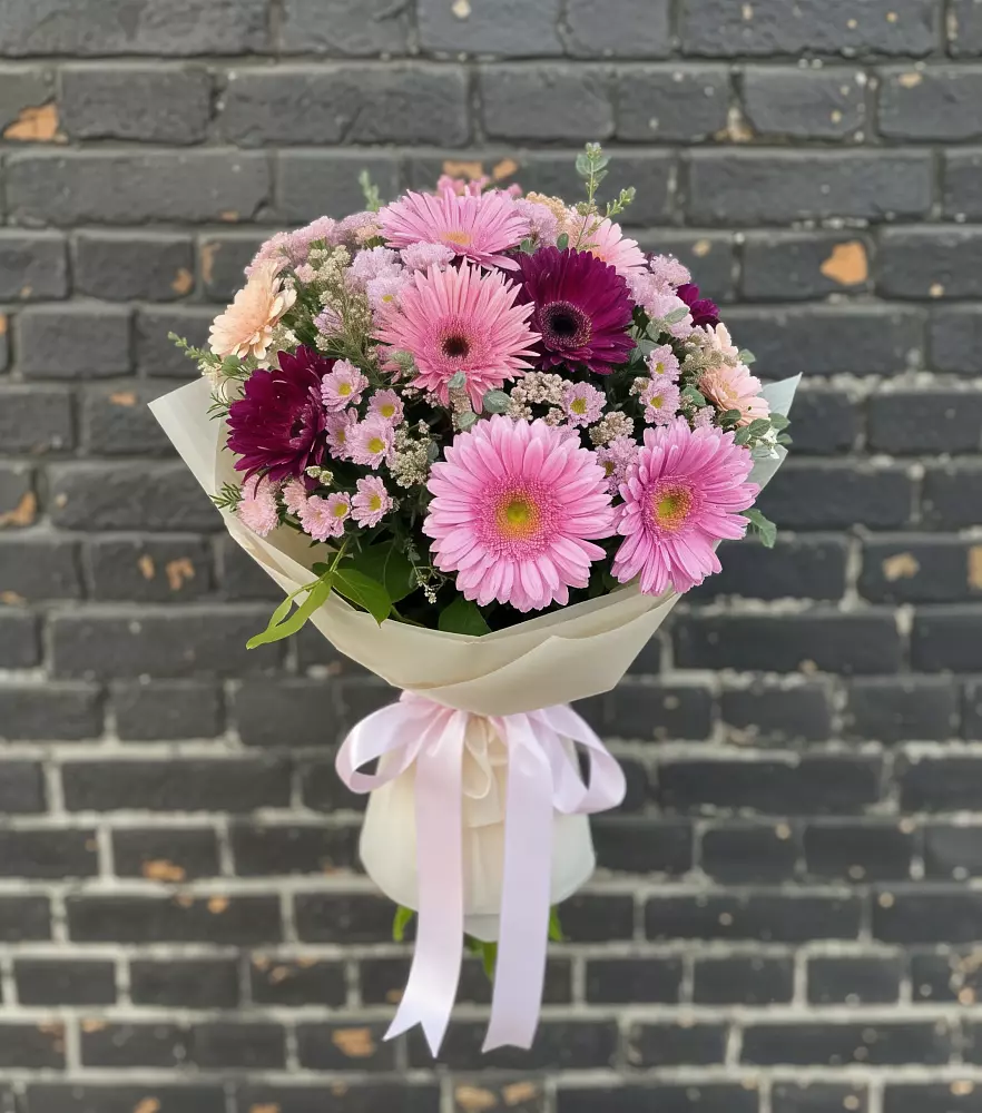 Букет цветов из: Герберы и Хризантемы в Абадзехской