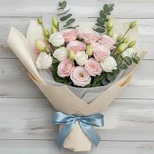 Букет цветов из:  Лизиантусы в Абадзехской