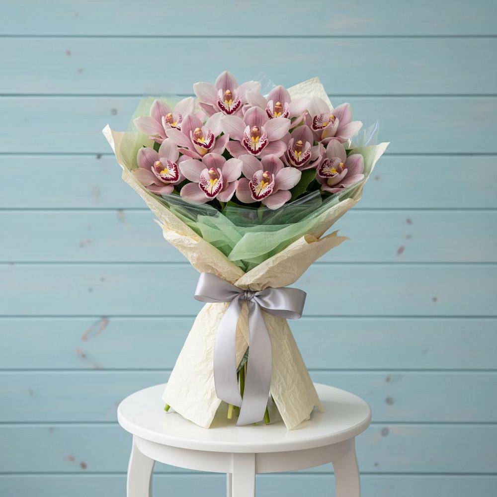 Букет цветов из: Орхидеи и Розы в Абадзехской