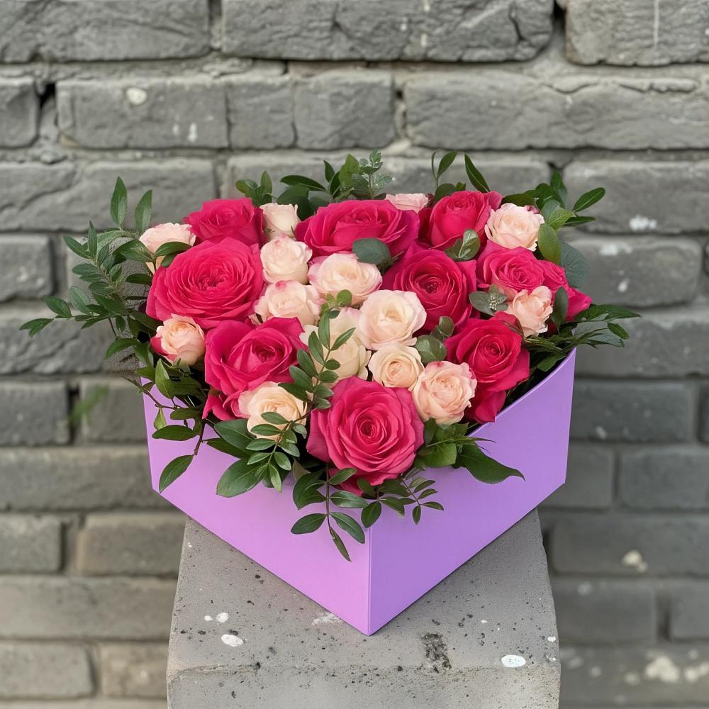 Цветочная композиция из Розы в коробке в Абадзехской