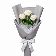 Букет 3 белые розы в Абадзехской