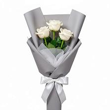 Букет 3 белые розы в Абадзехской
