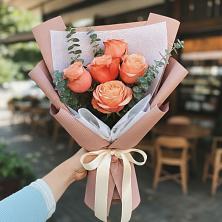 Букет цветов из:  Розы в Абадзехской