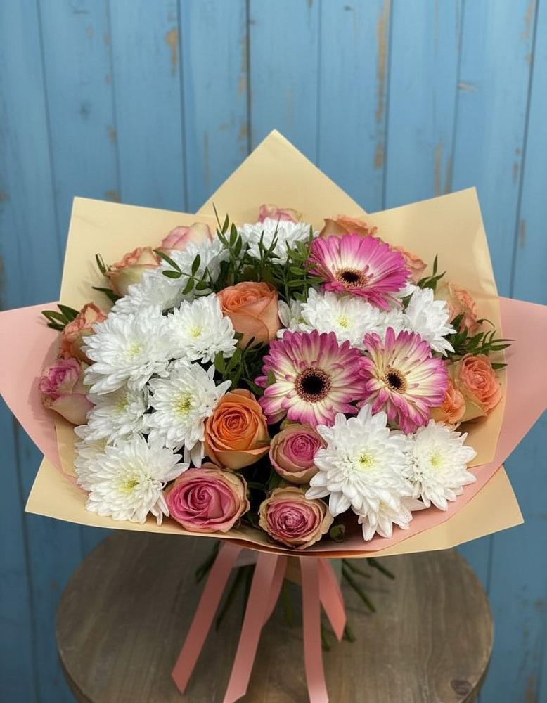 Букет цветов из: Розы, Герберы и Хризантемы в Абадзехской