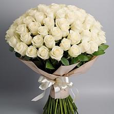 Букет 101 беля роза Белоснежка в Абадзехской