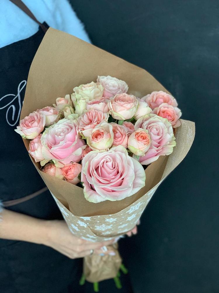 Букет цветов из: Хризантемы и Розы в Абадзехской