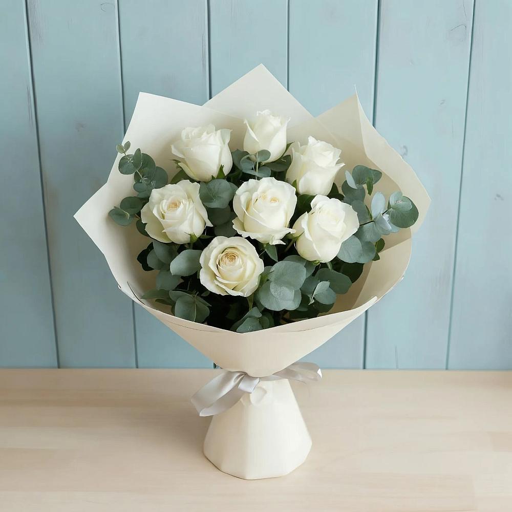 Букет Белые розы в Эвкалипте в Абадзехской