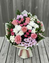 Букет цветов из:  Альстромерии, Гвоздики, Розы и Хризантемы в Абадзехской