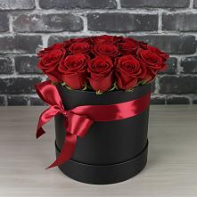 Цветочная композиция из Розы в шляпной коробке в Абадзехской