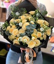 Букет цветов из:  Розы и Лизиантусы #REPLACE_PRED# Абадзехской