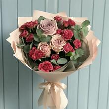 Букет цветов из:  Гвоздики и Розы в Абадзехской