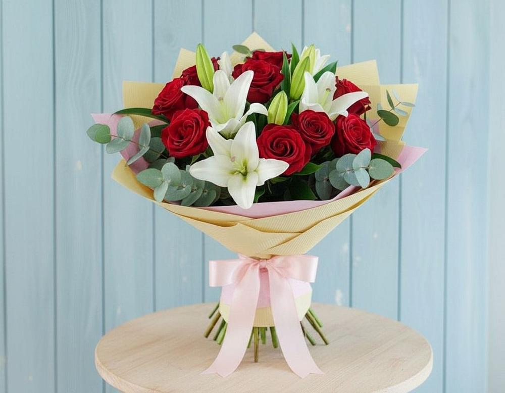 Букет цветов из: Лилии и Розы в Абадзехской